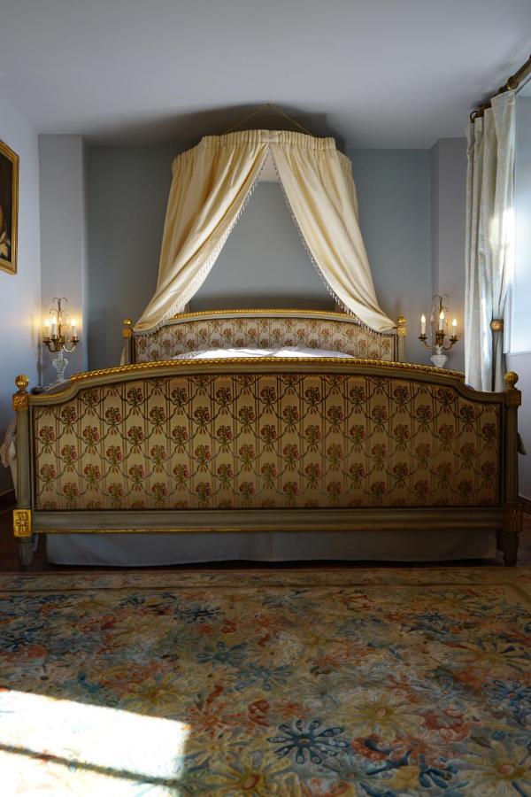Апартаменты Manoir De La Comtesse Chailly-en-Biere Экстерьер фото